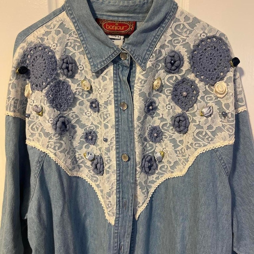 Bonjour Vintage Western Blue Crocheted flowers blue denim shirt